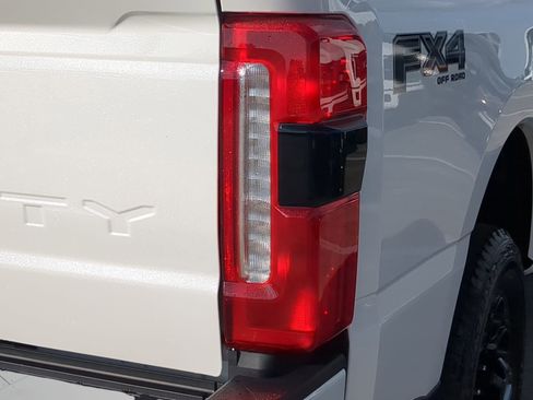 New 2026 Ford F350 Lariat w/ Black Appearance Package image 40