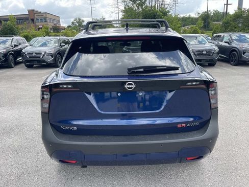 New 2026 Nissan Kicks SR w/ Cold Weather Package AWD/4WD image 4