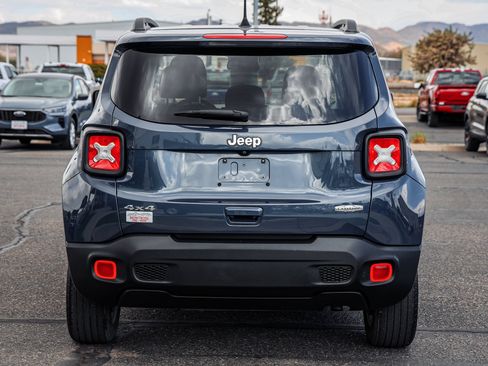 Used 2022 Jeep Renegade Latitude w/ Convenience Group AWD/4WD image 5