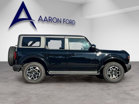 New 2025 Ford Bronco Outer Banks image 6