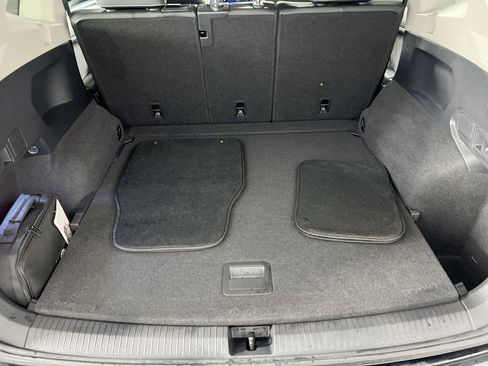 Used 2022 Volkswagen Tiguan SE image 24