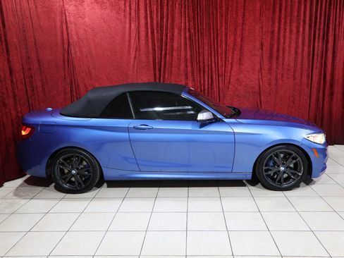 Used 2016 BMW M235i Convertible image 9