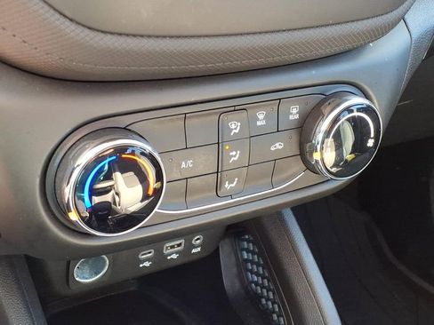 Used 2023 Chevrolet TrailBlazer LS FWD image 18