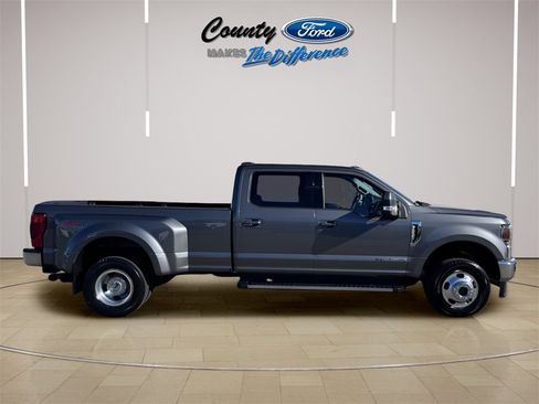Used 2021 Ford F350 Lariat w/ Lariat Ultimate Package image 3