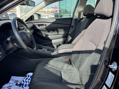 Used 2023 Honda Accord EX image 10