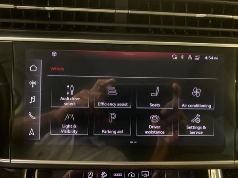 Used 2022 Audi Q7 3.0T Premium Plus w/ Premium Plus Package AWD/4WD image 31
