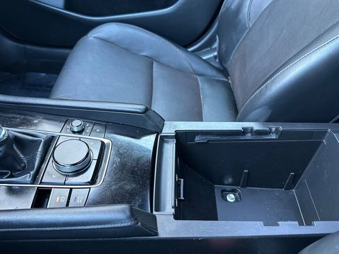 Used 2025 MAZDA MAZDA3 2.5 S Hatchback w/ Premium Pkg image 33