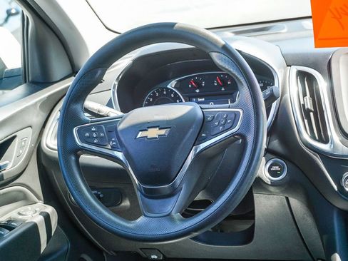 Used 2020 Chevrolet Equinox LT image 16