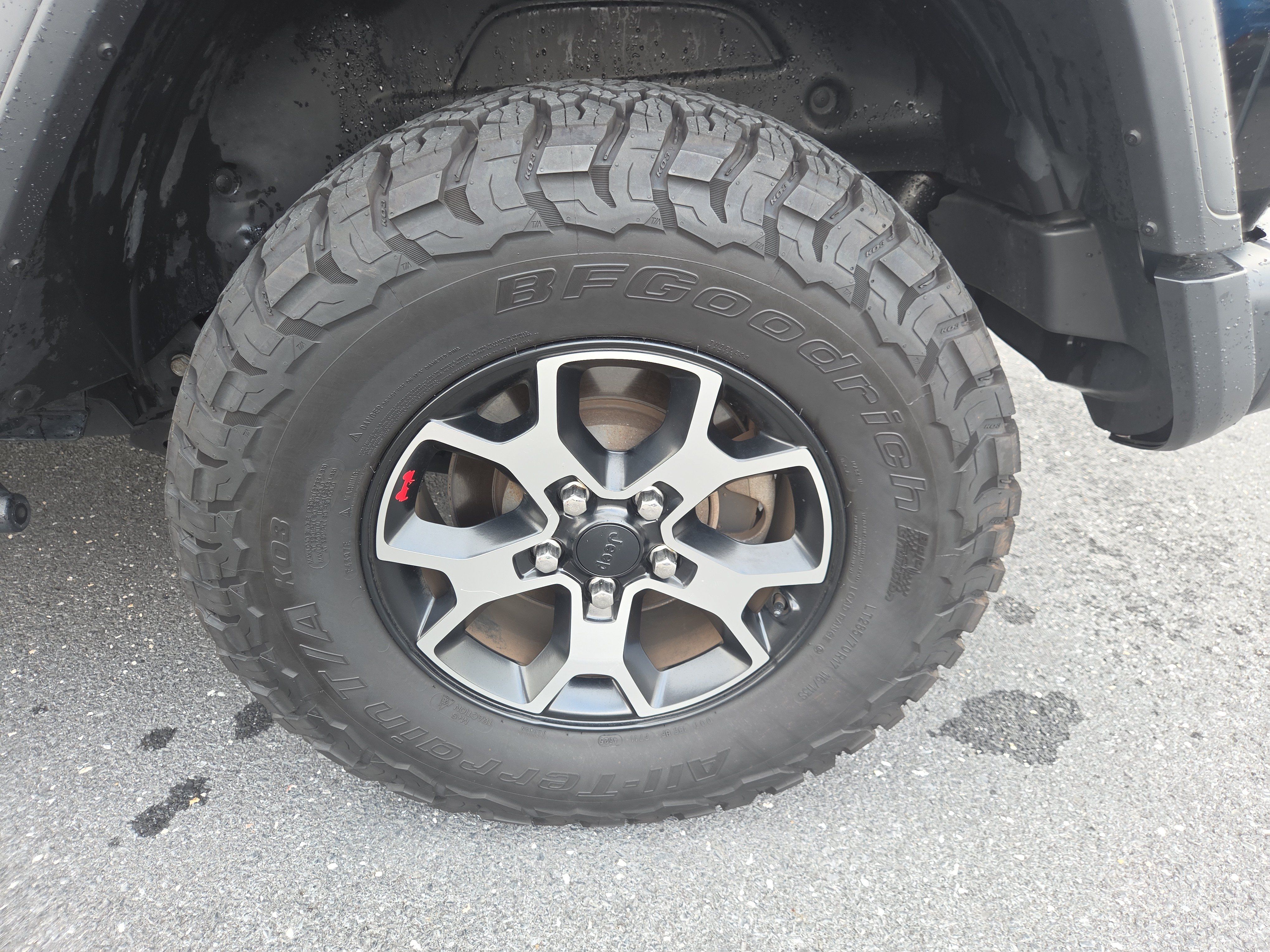 Used 2021 Jeep Wrangler Unlimited Rubicon w/ LED Lighting Group AWD/4WD image 28
