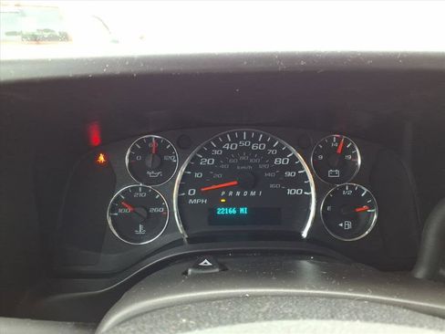 Used 2024 Chevrolet Express 2500 w/ Driver Convenience Package RWD image 22