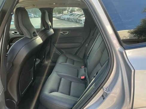 Certified 2024 Volvo XC60 B5 Plus w/ Protection Package Premier AWD/4WD image 21
