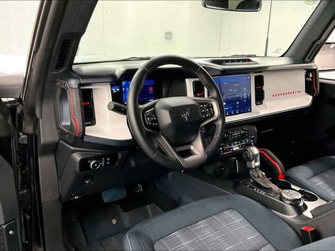 Used 2024 Ford Bronco Heritage Edition AWD/4WD image 17