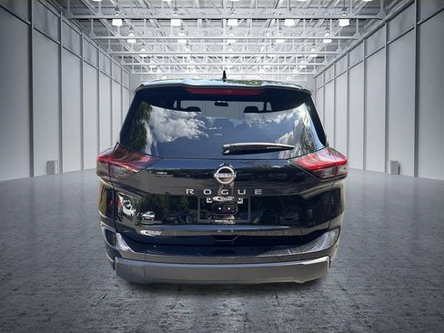 Certified 2025 Nissan Rogue SV FWD image 7