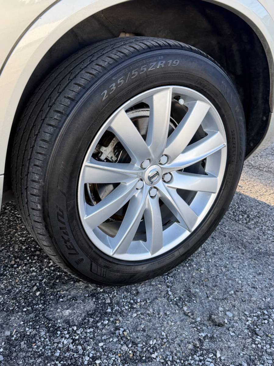 Used 2017 Volvo XC90 T6 Momentum w/ Vision Package AWD/4WD image 5