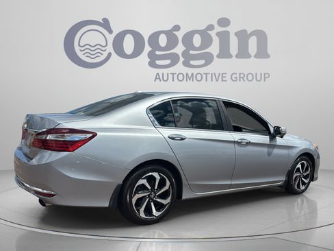 Used 2016 Honda Accord EX image 5