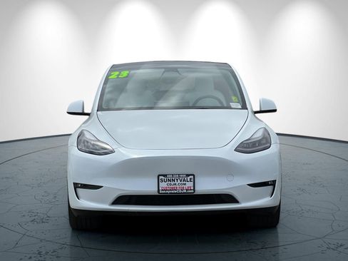 Used 2023 Tesla Model Y Long Range AWD/4WD image 9