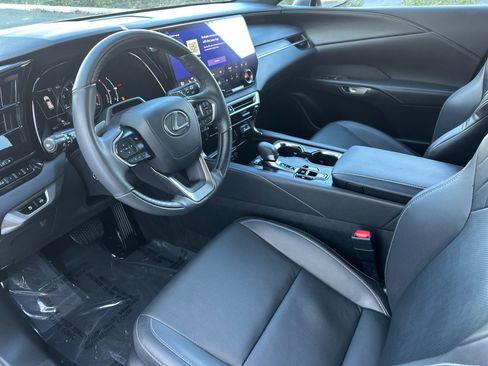 Used 2024 Lexus RX 350 Premium image 9