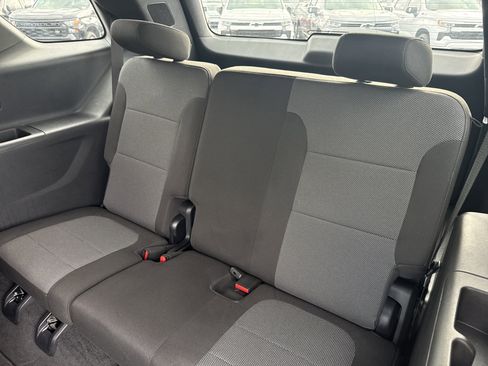 Certified 2024 Chevrolet Traverse LT image 30