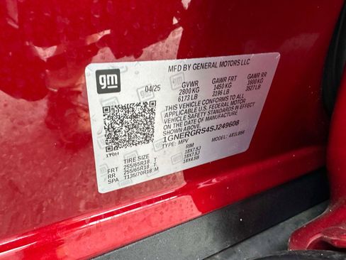 Certified 2025 Chevrolet Traverse LT w/ Driver Confidence Package image 38