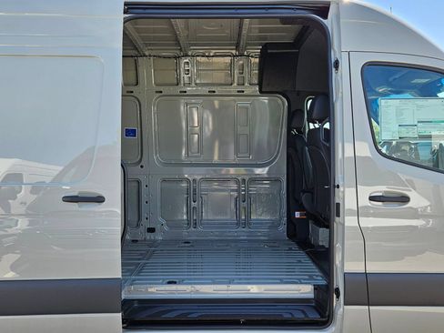 New 2025 Mercedes-Benz Sprinter 2500 image 2