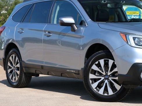 Used 2015 Subaru Outback 2.5i Limited AWD/4WD image 21