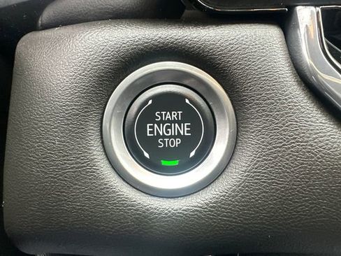 Used 2024 GMC Canyon Elevation w/ Convenience Package AWD/4WD image 30