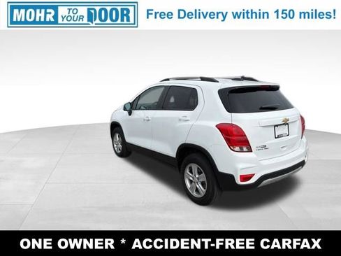 Used 2022 Chevrolet Trax LT w/ LT Convenience Package image 4