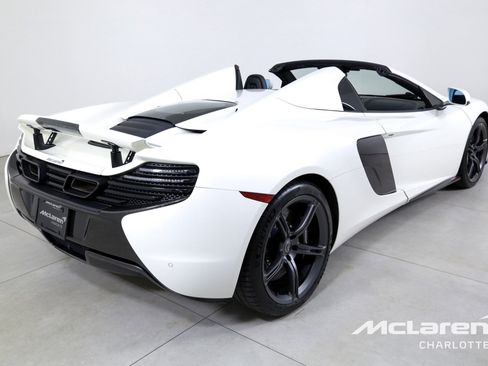 Used 2015 McLaren 650S Spider image 10