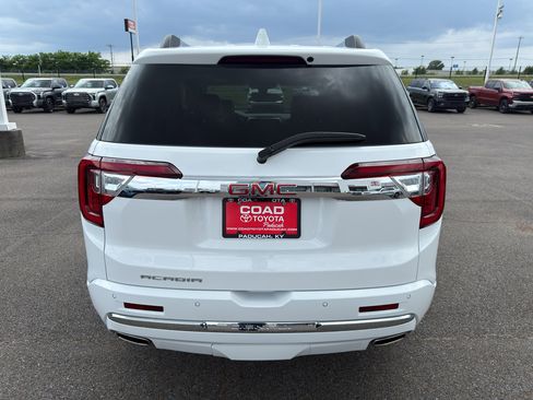 Used 2023 GMC Acadia Denali w/ Denali Technology Package FWD image 4