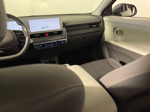 Certified 2024 Hyundai Ioniq 5 SEL RWD image 17