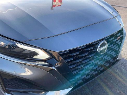 Certified 2025 Nissan Altima 2.5 SR image 28