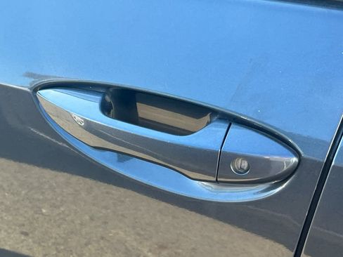 Used 2014 Toyota Corolla LE image 7