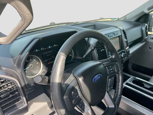 Used 2018 Ford F150 XLT w/ Equipment Group 302A Luxury image 9