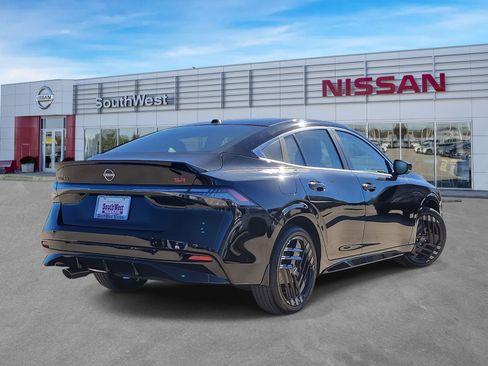 New 2026 Nissan Sentra SR w/ Floor Mat Package image 6