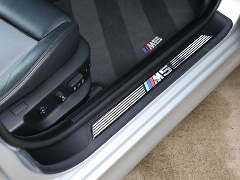Used 2003 BMW M5 image 50