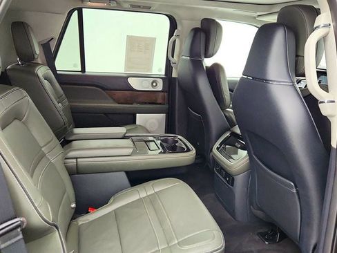 Used 2022 Lincoln Navigator Black Label image 24