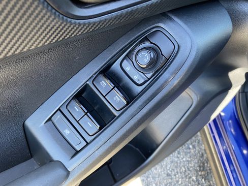 Used 2024 Subaru Crosstrek 2.0i Premium image 18