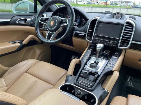 Used 2015 Porsche Cayenne S image 95