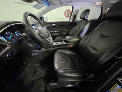 Used 2019 Ford Edge Titanium w/ Equipment Group 301A image 12