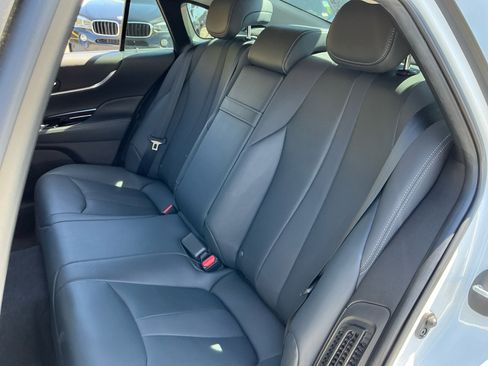 Used 2021 Toyota Mirai w/ Advanced Technology Package RWD image 19