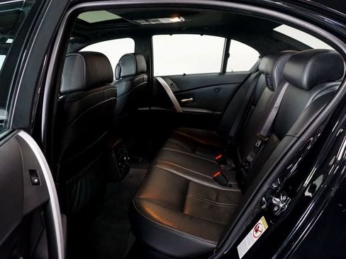 Used 2007 BMW M5 RWD image 36