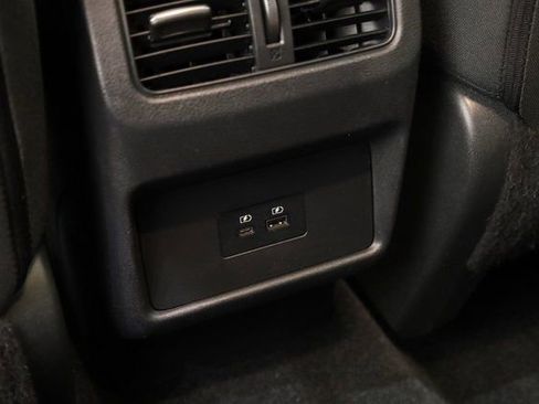 Used 2021 Nissan Rogue SV image 27