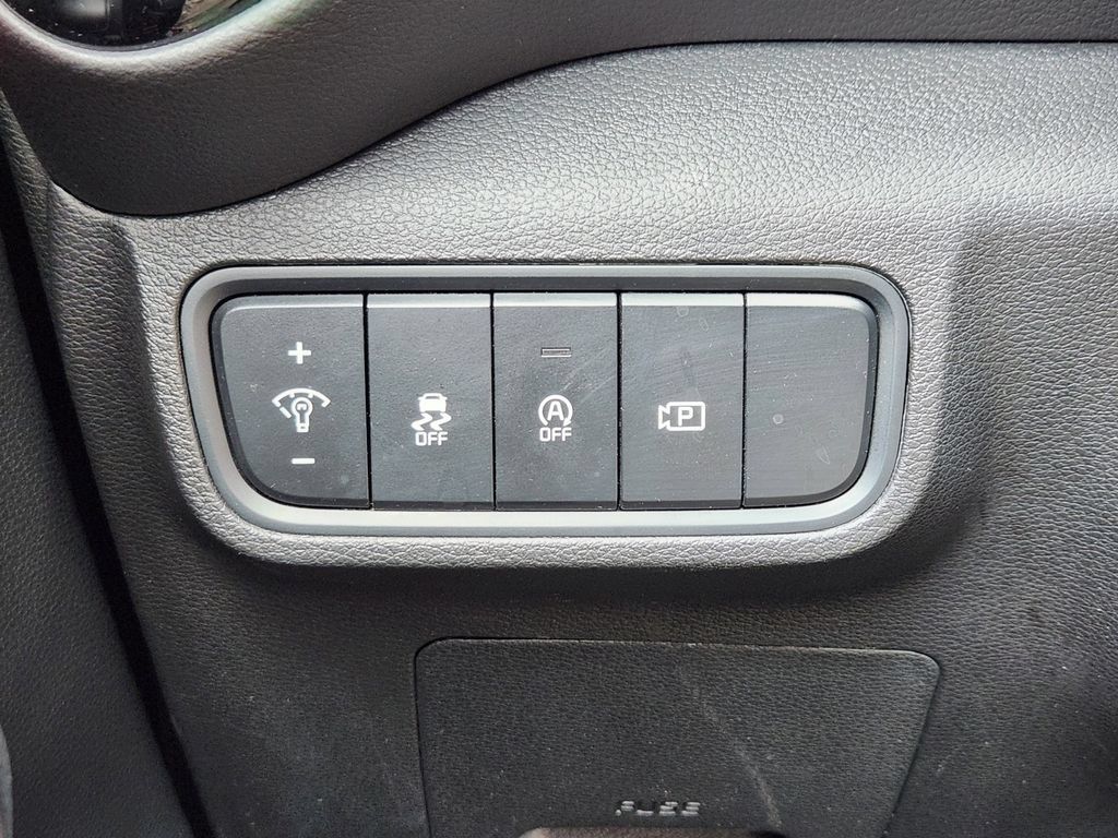 Certified 2024 Kia Soul GT-Line FWD image 21