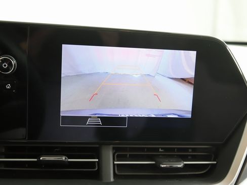 Used 2024 Chevrolet Trax LS w/ LS Convenience Package image 19