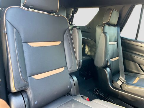 Used 2022 GMC Yukon AT4 w/ Technology Package AWD/4WD image 30