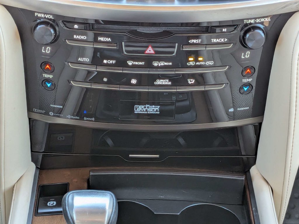Used 2018 Lexus LX 570 4WD w/ Luxury Package image 25