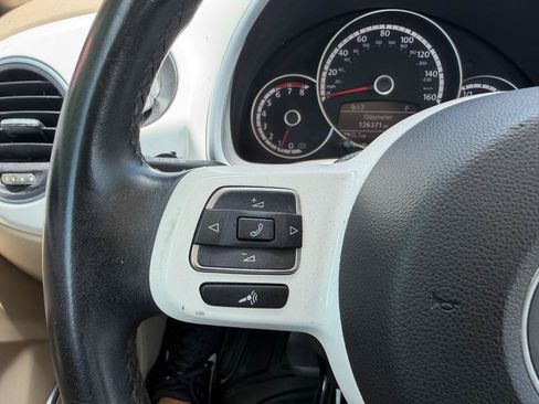 Used 2014 Volkswagen Beetle 2.5 FWD image 24