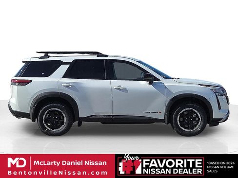 New 2026 Nissan Pathfinder Rock Creek image 6