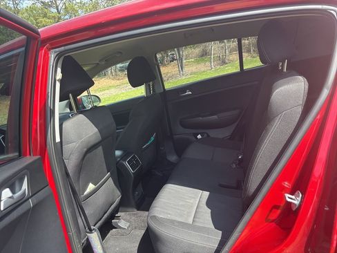 Used 2022 Kia Sportage LX FWD image 9