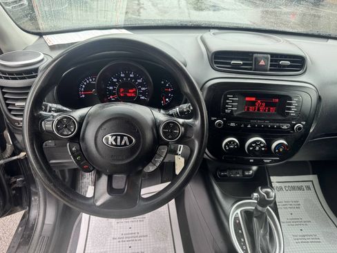 Used 2015 Kia Soul FWD image 8